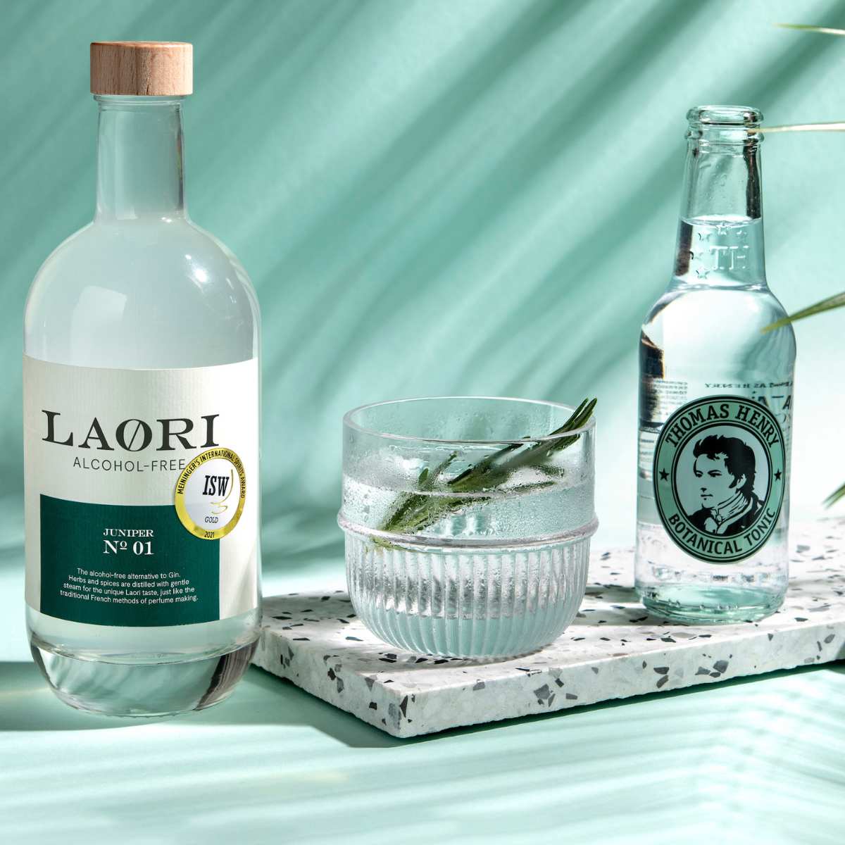 Mini tasting set: Laori Juniper Mini (0.05l) + free tonic water